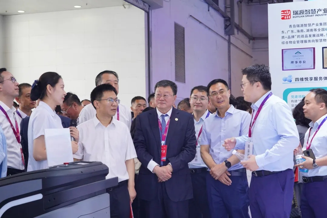 文達通股份攜”數智物業全鏈解決方案”亮相中國物博會，“AI+機器人”定義智慧物業新標桿?